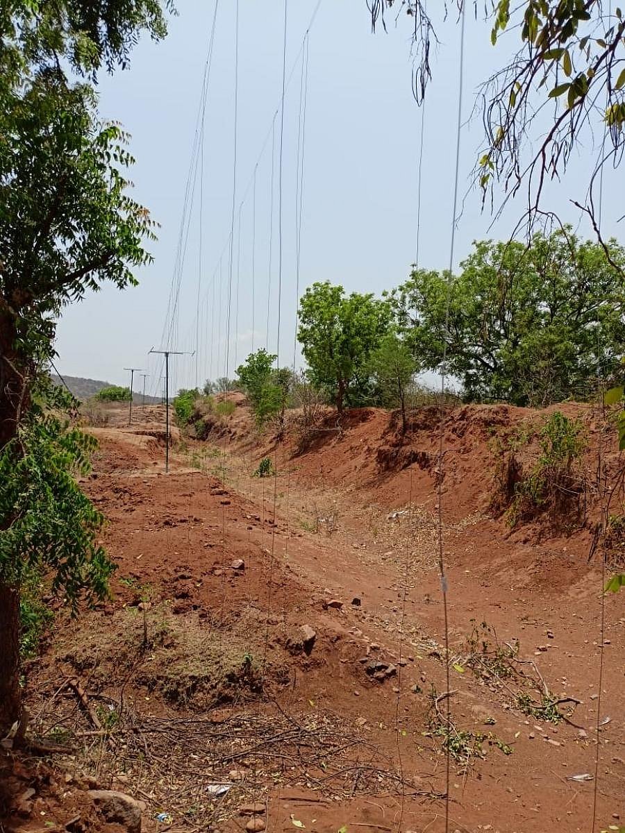 Hanging solar fence at PG Palya Wildlife Range, Hanur taluk, Chamarajanagar district. Credit: DH Photo