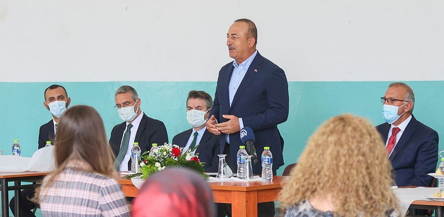 Cavusoglu meets with members of Muslim community in Komotini. Credit: Reuters Photo