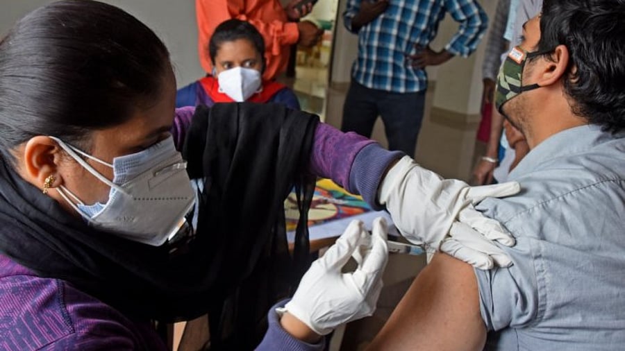 The BBMP's West Zone is left with just one lakh people from the 45 years. Credit: DH File Photo