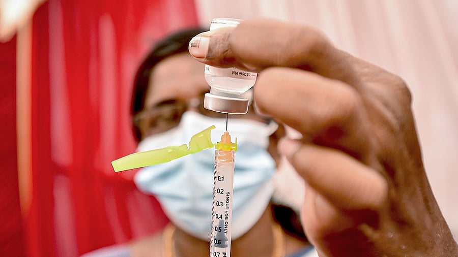 The world's second most populous country has administered more than 231 million (23.1 crore) vaccinations since starting the campaign. Credit: PTI File Photo