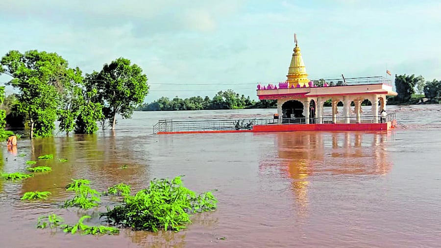 The River Krishna basin has been facing floods every year. Credit: DH File Photo