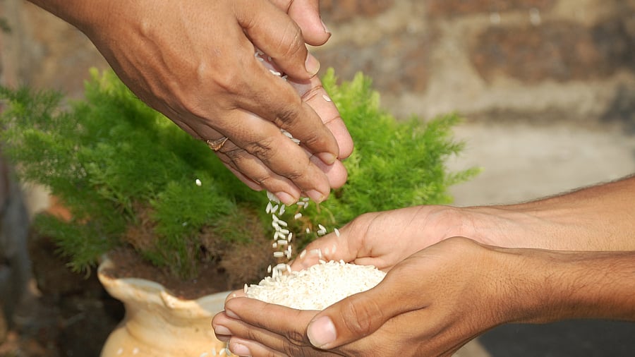 Many of those who came to get themselves vaccinated came on foot from far-flung villages, braving inclement weather. Credit: IStock Photo