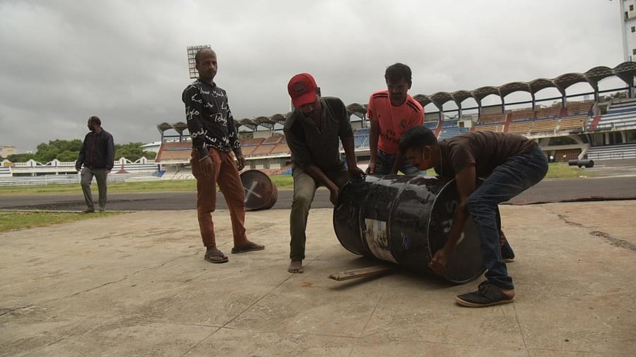 Due to administrative hurdles and Covid-induced obstacles, the relaying of synthetic track at the Sree Kanteerava Stadium in Bengaluru has progressed at snails pace, an apathy not uncommon across the country. Credit: DH Photo/ BH Shivakumar