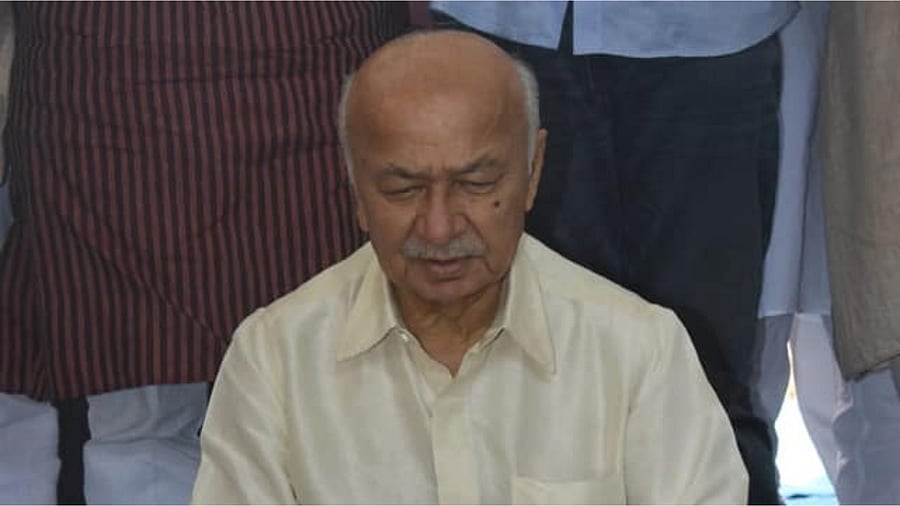 Sushil Kumar Shinder Credit: Facebook Photo/@shrisushilkumarshinde