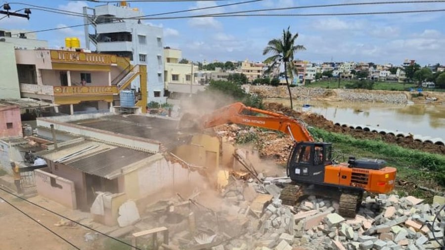 Varanasi Lake. Credit: DH Photo