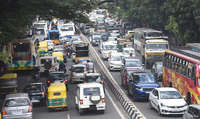More vehicles were on the road in Unlock 3.0 at NR Square in front of BBMP in Bengaluru on Monday. Credit: DH Photo/S K Dinesh
