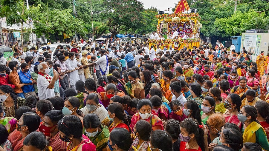 <div class="paragraphs"><p>Devotees pull a chariot carrying the idol of Lord Jagannath.(Representational Image)</p></div>