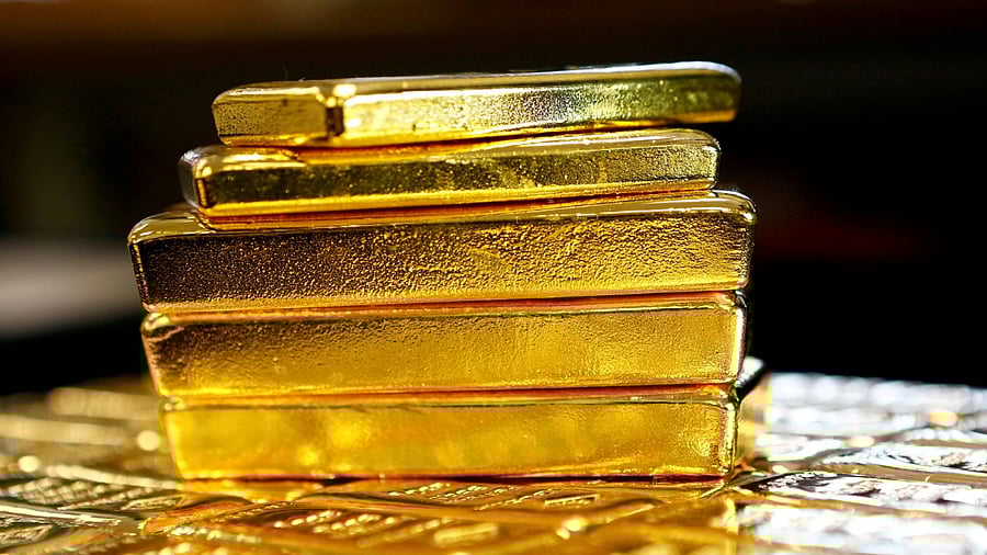 Spot gold fell 0.2% to $1,823.87 per ounce by 03:33 GMT. Credit: Reuters Photo