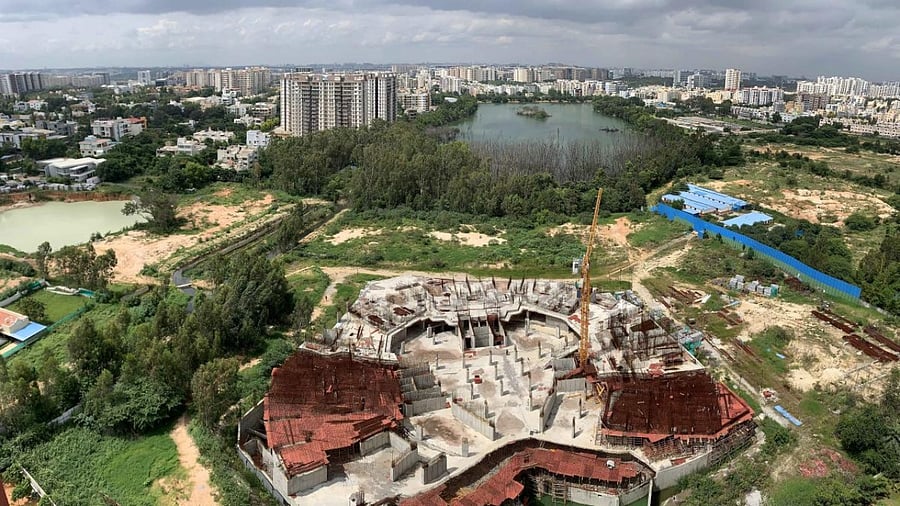 A view of Kaikondarahalli Lake where NGT orders immediate demolition of luxury project by Godrej Properties Limited and Wonder Projects Development Private Limited. Credit: DH Photo/Pushkar V