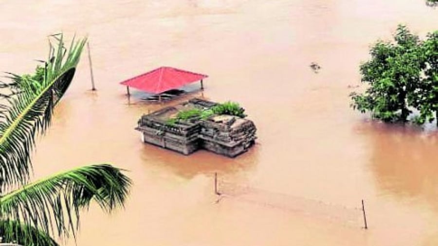 The heritage structures going under the Kumudwati waters has become a common scene during the monsoon. Credit: DH Photo