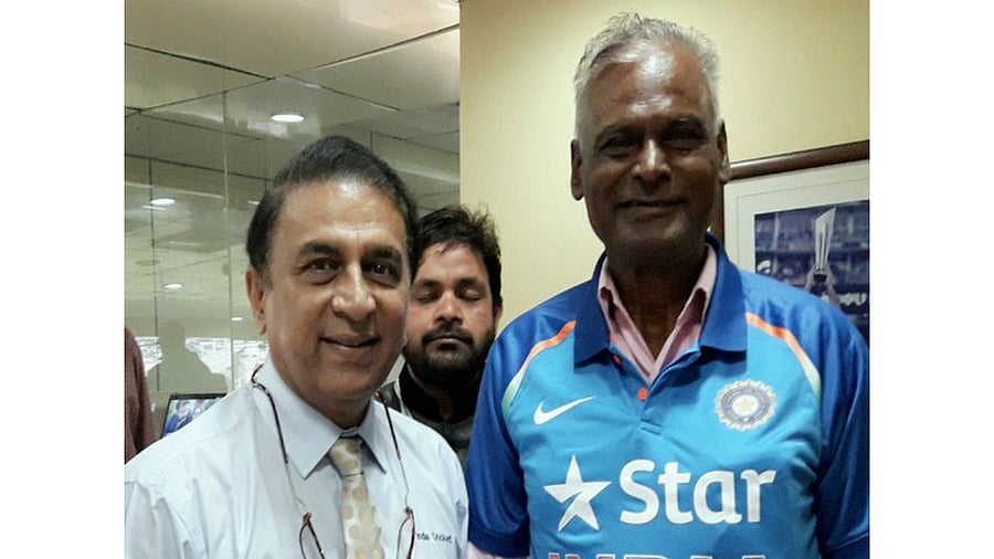Former Indian hockey player Gopal Bhengra (R). Credit: Twitter