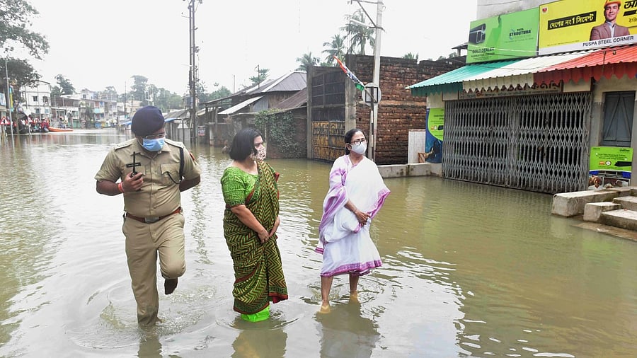 Mamata Banerjee (R) in Ghatal. Credit: PTI Photo