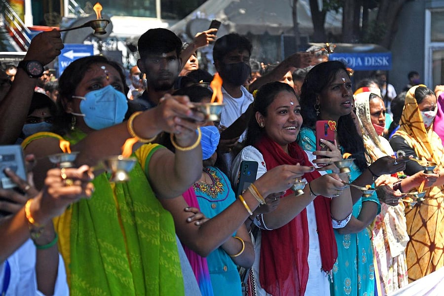Worshippers at a temple on Old Airport Road, Bengaluru. Credit: DH File Photo/PUSHKAR V