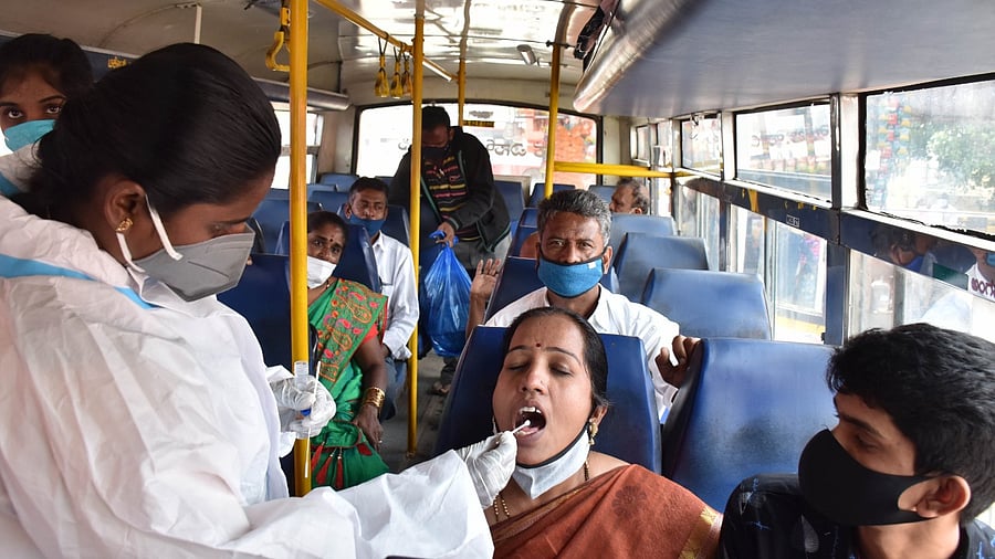 The state conducted 1,55,989 Covid tests on Saturday including 1,24,995 RT-PCR tests and other methods. Credit: DH Photo/BK Janardhan
