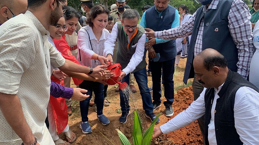 The sapling planting drive at KSRP parade ground in Koramangala. Credit: DH Photo