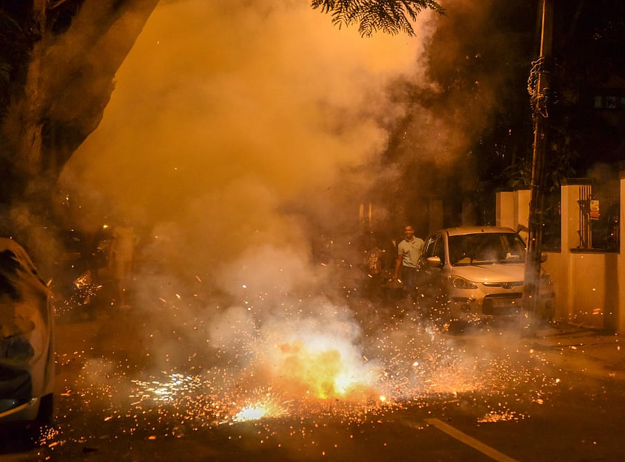 Doctors and experts warn the main problems with firecrackers are the emission of toxic gases and particulate matter into the environment.