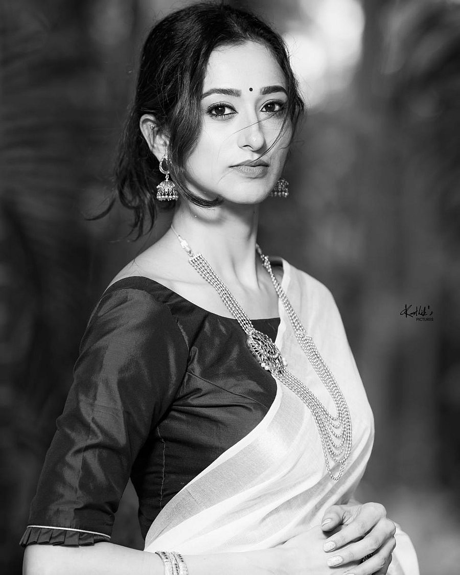 Sandalwood actress Radhika Narayan took up the challenge on Instagram.  