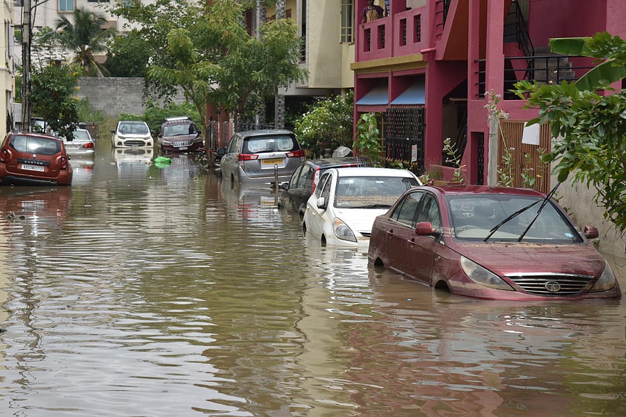 Sri Sai Layout, near Vaddarapalya on Agara Main Road, Hennur, was among the many areas in Bengaluru flooded after last week’s downpour. DH Photo by S K Dinesh