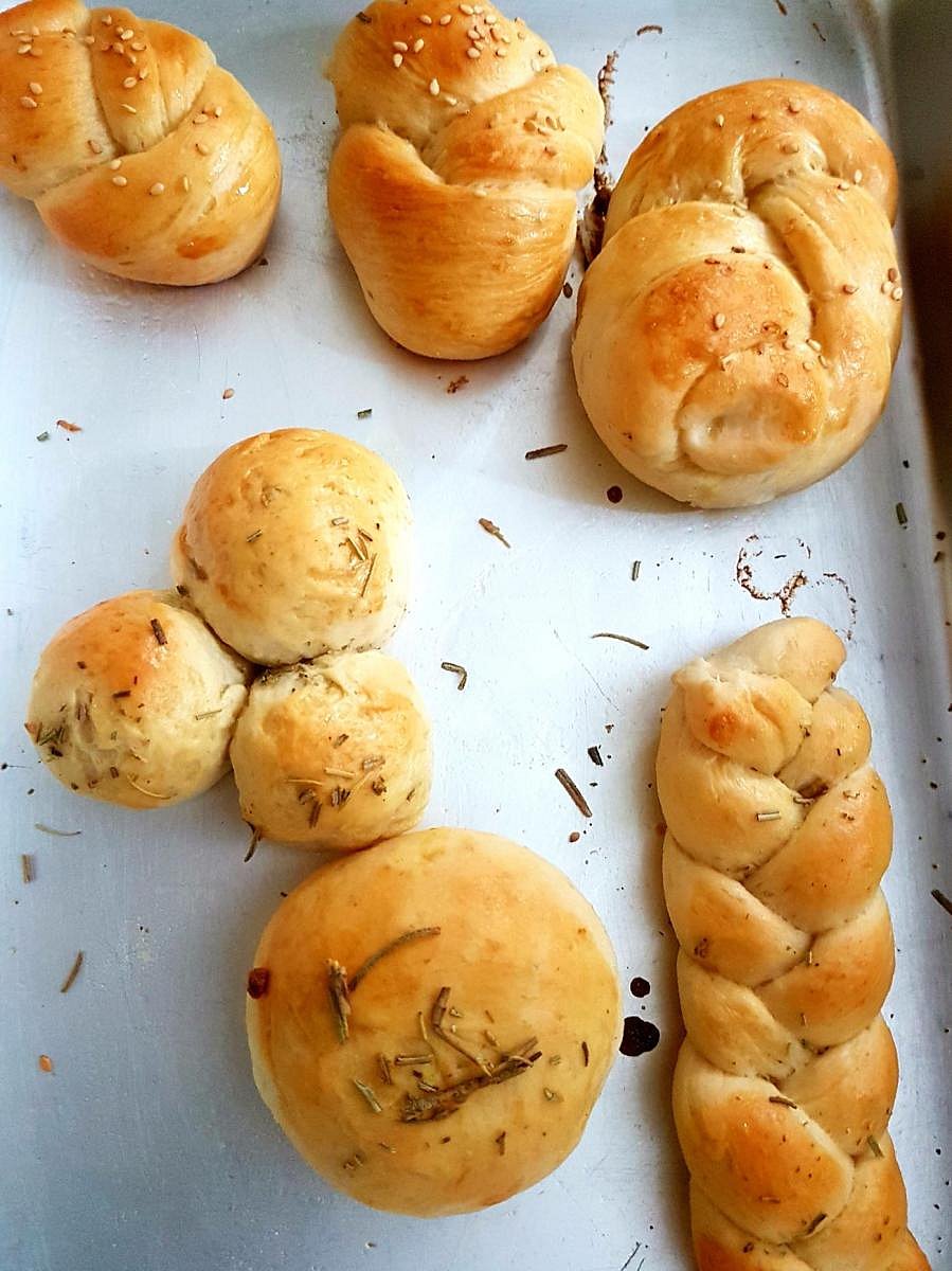 Menna's Delight is offering an eight-day bread making workshop.