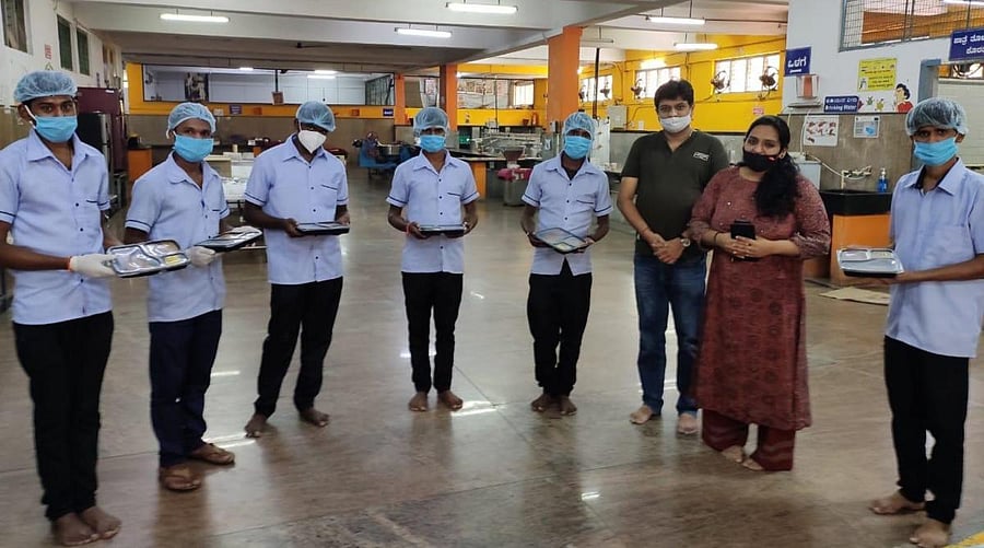 (Second from right) Mamata Hemal Daftary, owner, P B Caterers, Kamakshipalya, with her team. She created some ‘immunity booster’ sweets, which sold well.