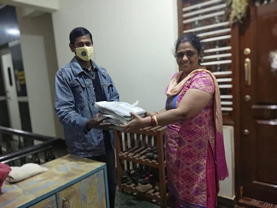 EazyKaam delivers items and runs errands on your behalf. It has received about 1,000 advance orders for Christmas.