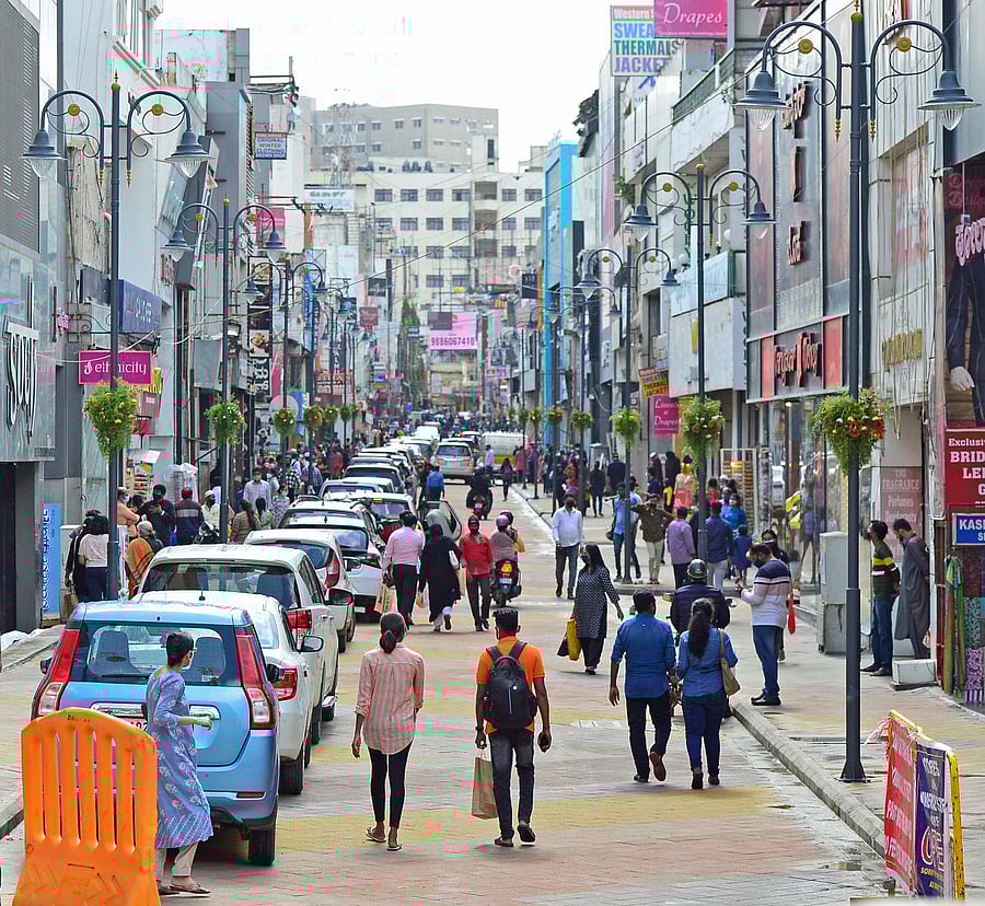The authorities are considering banning vehicular movement on Commercial Street. DH photo by Ranju P