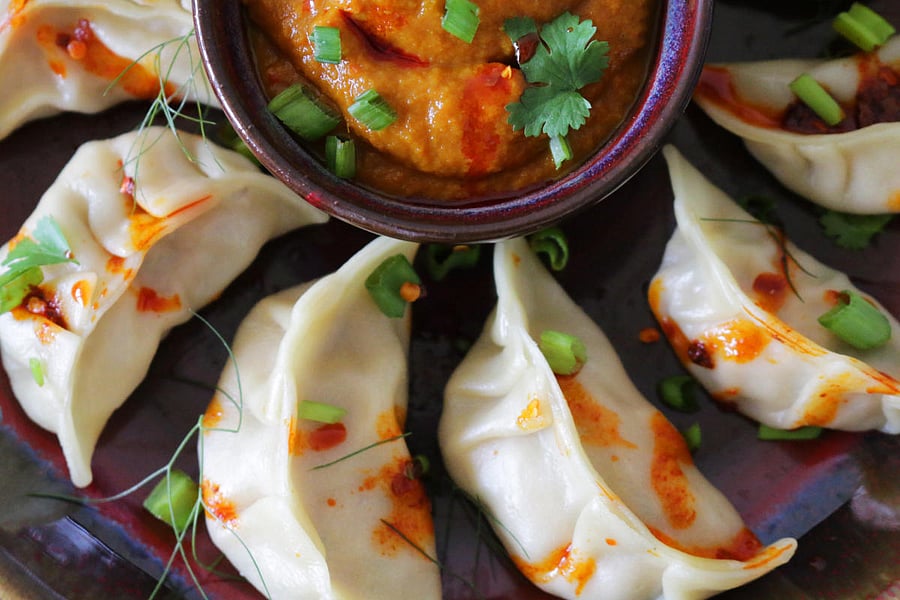 Momos
