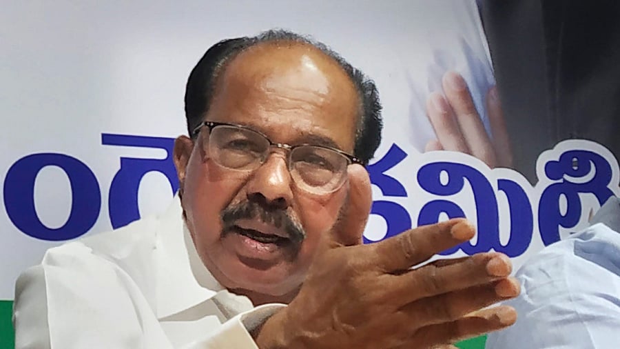 Moily was named for his epic poetry titled "Sri Bahubali Ahimsadigvijayam" in Kannada. Credit: PTI File Photo