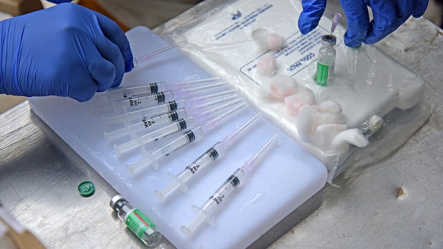 Industry representatives responded positively to the minister's request, promising to support the government's vaccination campaign through the pharmaceutical industry. Credit: DH File Photo