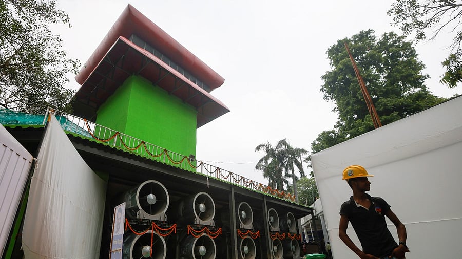 Delhi's new smog tower in Connaught Place stands 24 metres tall. Credit: Reuters Photo