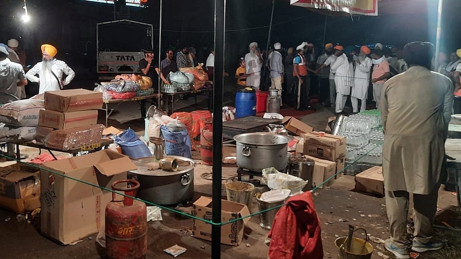 Showing solidarity, several organisations have started 'Langar Seva' at the protest sites. Credit: IANS Photo
