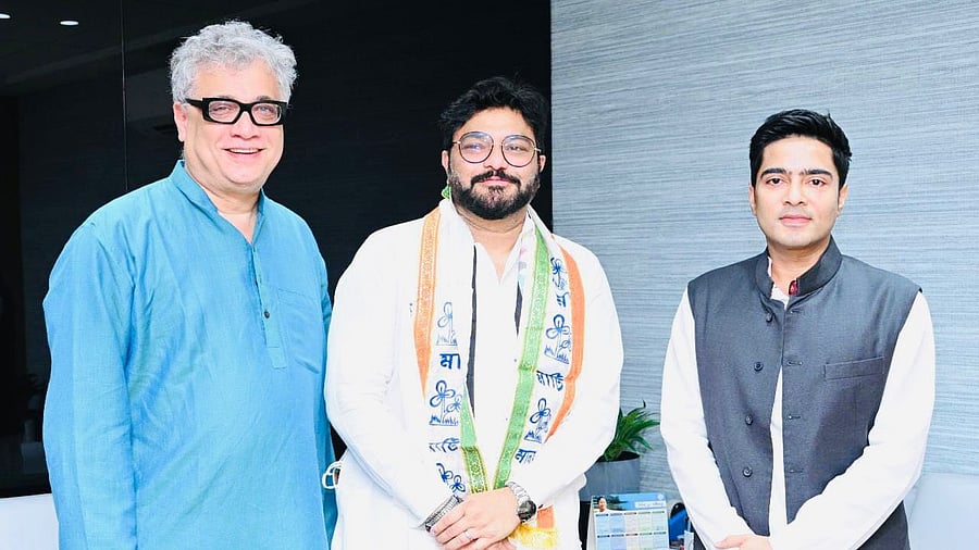 Babul Supriyo (C) with Derek O'Brien (L) and Abhishek Banerjee. Credit: Twitter/@AITCofficial