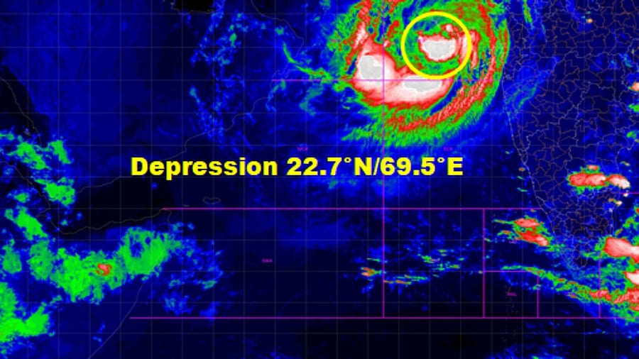 The IMD has predicted heavy rains in the state's coastal districts over the next two days. Credit: Twitter/@Indiametdept