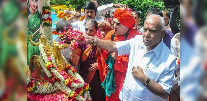 Panchamasali seer Basava Jaya Mrutyunjaya Swami with BSY. Credit: DH File Photo