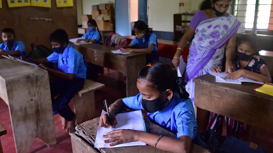 Classes for students of grades 5th to 7th are being held from morning till noon from September 20. Credit: DH File Photo/Irshad Mahammad