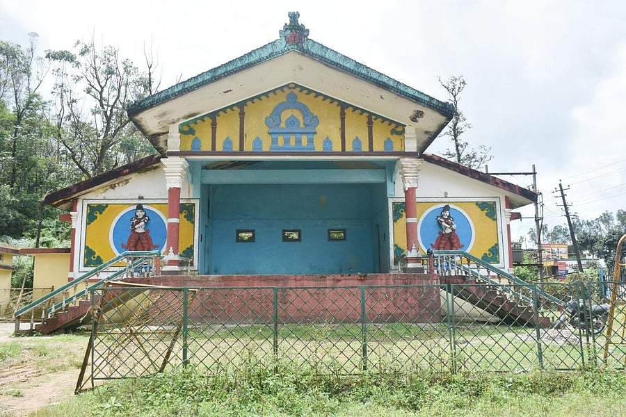 A deserted Gandhi Maidan that used to host cultural programmes for Dasara in the past in Madikeri. DH Photo/Rangaswamy