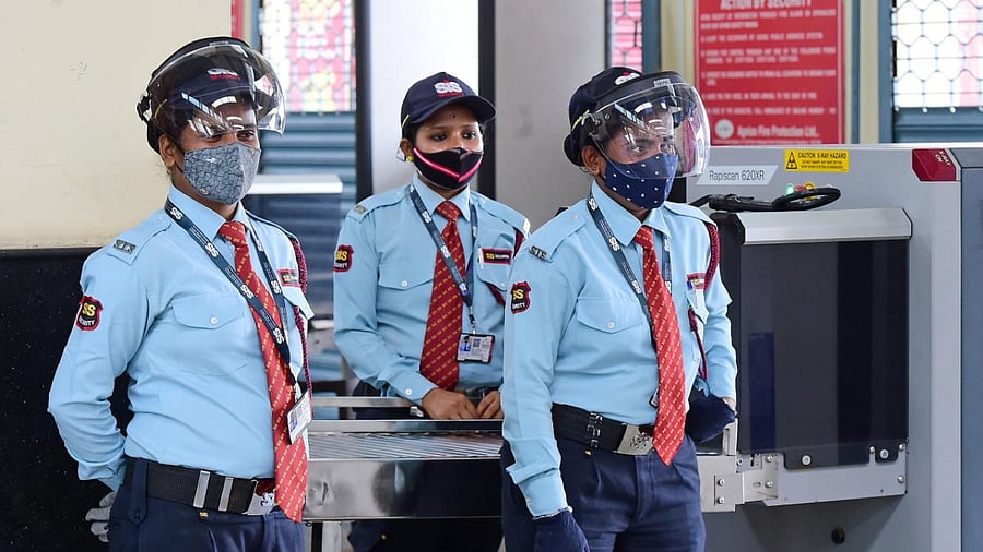 BMRCL officials say they will ask the home guards to be more sensitive towards commuters. Credit: DH File Photo