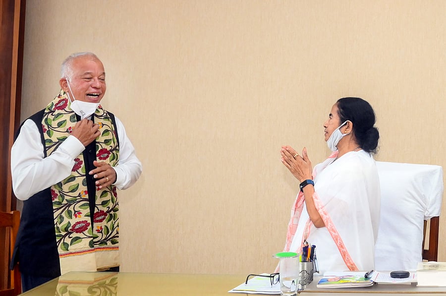 Former Goa chief minister Luizinho Faleiro meets West Bengal Chief Minister Mamata Banerjee. Credit: PTI File Photo via CMO