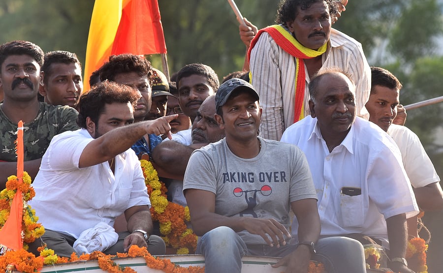 For the 2014 Lok Sabha and the 2018 Assembly elections, Puneeth was featured by the Election Commission, with the actor urging citizens to vote. That was the closest he would get to politics. Credit: DH File Photo