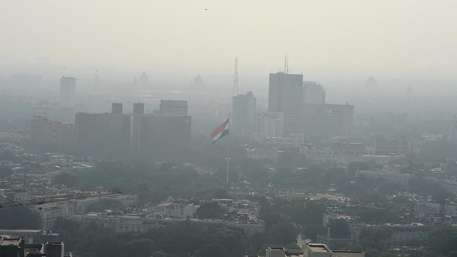 The court had said the situation of pollution is so bad that people are wearing masks inside their houses. Credit: PTI Photo