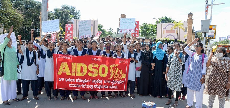 Department has announced that it will conduct the same by preparing question papers at the state level and evaluating at the district level. Credit: DH Photo