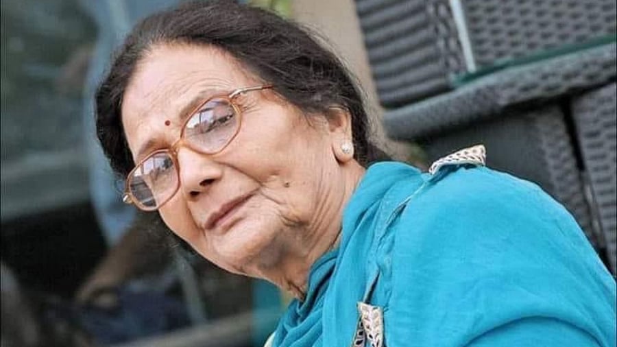 Renowned Punjabi folk singer Gurmeet Bawa. Credit: Twitter/ @arsh11kaur