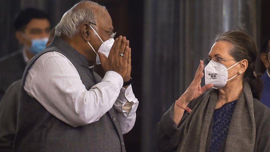 Congress President Sonia Gandhi with Leader of the Opposition in Rajya Sabha, Mallikarjun Kharge. Credit: PTI File Photo