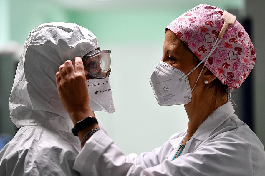 Israel decided to bar entry to foreigners, and Morocco said it would suspend all incoming flights for two weeks starting Monday — among the most drastic of a growing raft of travel curbs being imposed by nations around the world as they scrambled to slow the variant's spread. Credit: AFP File Photo