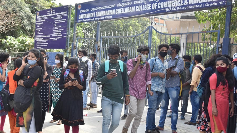 A huge chunk of the total 2 lakh seats available in the undergraduate courses at government degree colleges remain vacant every year. Credit: DH File Photo