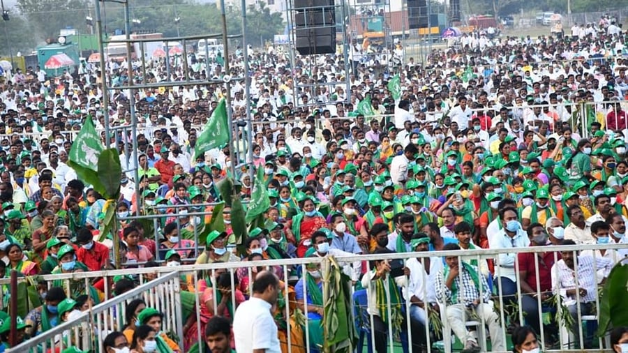 Barring YSRCP, all parties show solidarity with Amaravati farmers. Credit: IANS Photo