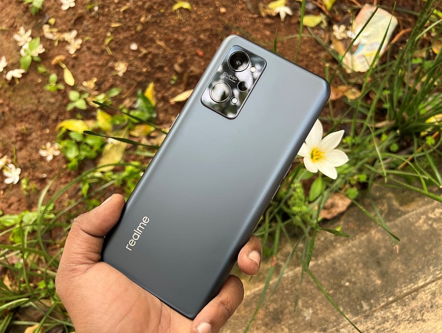 Realme GT Neo 2. Credit: DH Photo/KVN Rohit