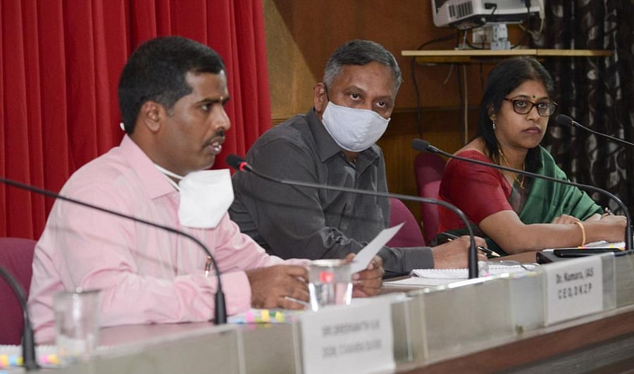 Dakshina Kannada Zilla Panchayat Chief Executive Officer, District Consultative Committee and District Level Review Committee Chairman Dr Kumara speaks during the DCC and DLRC review meeting held at Nethravathi Auditorium of Zilla Panchayat in Mangaluru. DH Photo