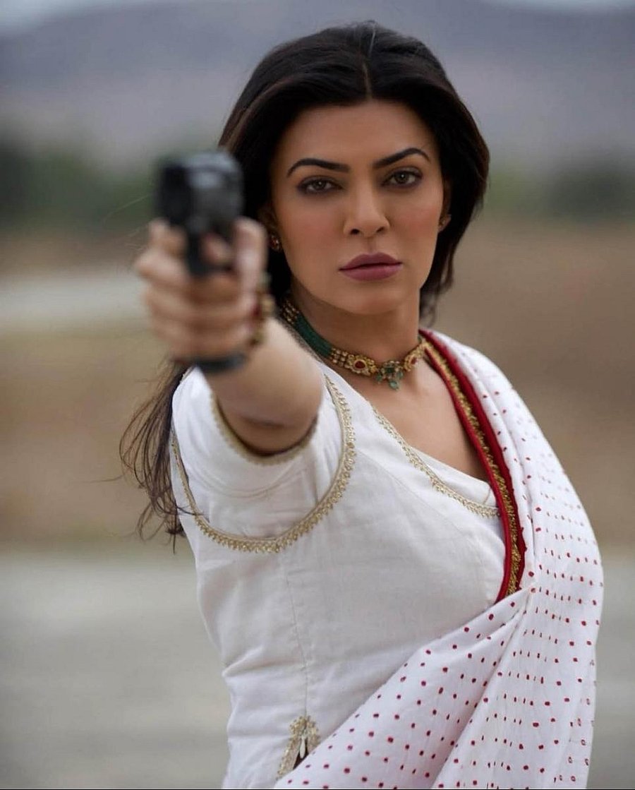 Sushmita Sen is excellent in 'Aarya'. 