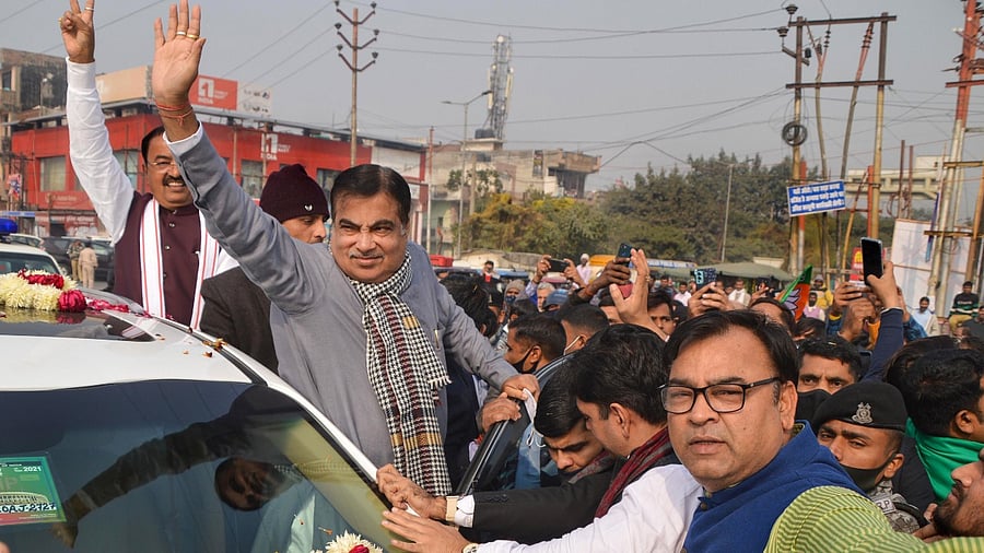 Union minister Nitin Gadkari in UP. Credit: PTI Photo